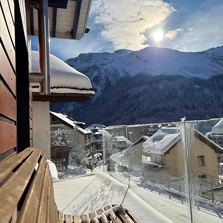Alpine Chic Escape With & Panoramic Views Holiday home *